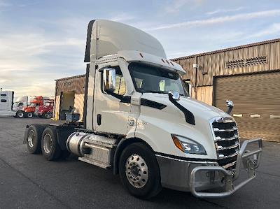 Used 2021 Freightliner Cascadia Detroit DD13 Semi Truck for sale #M220070 - photo 1
