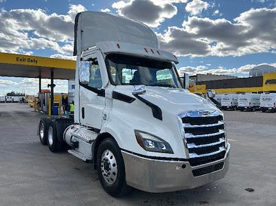 Used 2021 Freightliner Cascadia Detroit DD13 Semi Truck for sale #M220072 - photo 1
