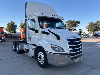 Used 2021 Freightliner Cascadia Detroit DD13 Semi Truck for sale #M220074 - photo 1