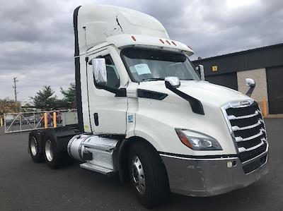 Used 2021 Freightliner Cascadia Detroit DD13 Semi Truck for sale #M220078 - photo 1