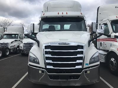 Used 2021 Freightliner Cascadia Detroit DD13 Semi Truck for sale #M220078 - photo 2