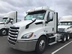 Used 2021 Freightliner Cascadia Detroit DD13 Semi Truck for sale #M220080 - photo 3