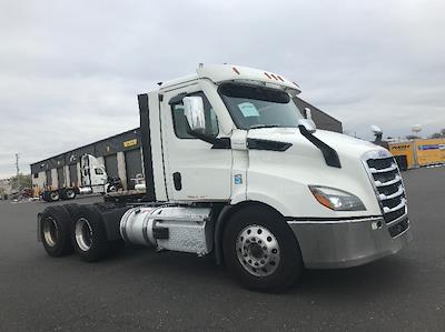 Used 2021 Freightliner Cascadia - photo 1