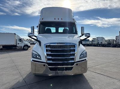 Used 2021 Freightliner Cascadia Detroit DD13 Semi Truck for sale #M220088 - photo 2