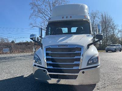 Used 2021 Freightliner Cascadia Detroit DD13 Semi Truck for sale #M220108 - photo 2