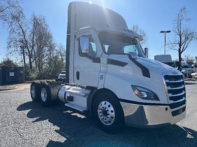 Used 2021 Freightliner Cascadia Detroit DD13 Semi Truck for sale #M220111 - photo 1