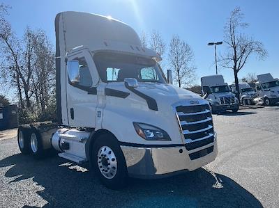 Used 2021 Freightliner Cascadia Detroit DD13 Semi Truck for sale #M220112 - photo 1