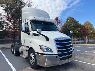 Used 2021 Freightliner Cascadia Detroit DD13 Semi Truck for sale #M220120 - photo 1