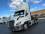 Used 2021 Freightliner Cascadia Detroit DD13 Semi Truck for sale #M220124 - photo 3