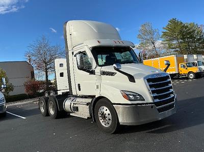 Used 2021 Freightliner Cascadia Detroit DD13 Semi Truck for sale #M220126 - photo 1