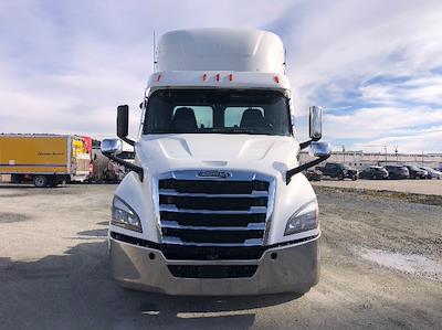 Used 2021 Freightliner Cascadia Detroit DD13 Semi Truck for sale #M220132 - photo 2