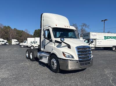 Used 2021 Freightliner Cascadia Detroit DD13 Semi Truck for sale #M220133 - photo 1