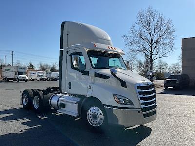 Used 2021 Freightliner Cascadia Detroit DD13 Semi Truck for sale #M220137 - photo 1