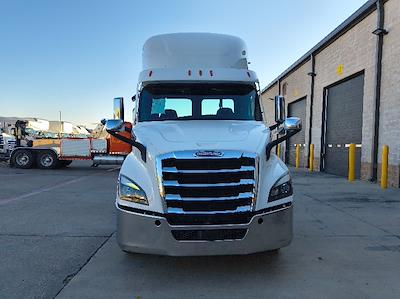 Used 2021 Freightliner Cascadia Detroit DD13 Semi Truck for sale #M220140 - photo 2
