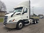Used 2021 Freightliner Cascadia Detroit DD13 Semi Truck for sale #M220141 - photo 3