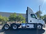 Used 2021 Freightliner Cascadia Detroit DD13 Semi Truck for sale #M220154 - photo 8