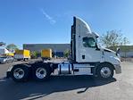 Used 2021 Freightliner Cascadia Detroit DD13 Semi Truck for sale #M220155 - photo 8