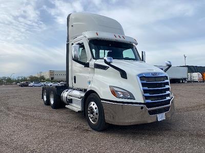 Used 2021 Freightliner Cascadia Detroit DD13 Semi Truck for sale #M220161 - photo 1