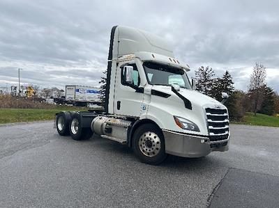 Used 2021 Freightliner Cascadia Detroit DD13 Semi Truck for sale #M220164 - photo 1
