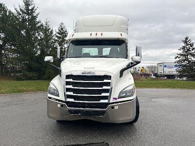 Used 2021 Freightliner Cascadia Detroit DD13 Semi Truck for sale #M220164 - photo 2