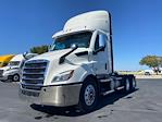 Used 2021 Freightliner Cascadia Detroit DD13 Semi Truck for sale #M220172 - photo 3