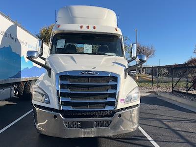 Used 2021 Freightliner Cascadia Detroit DD13 Semi Truck for sale #M220179 - photo 2