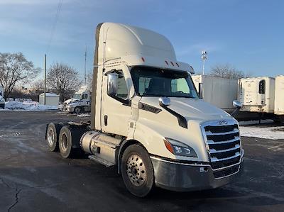 Used 2021 Freightliner Cascadia - photo 1
