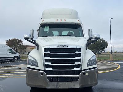 Used 2021 Freightliner Cascadia Detroit DD13 Semi Truck for sale #M220190 - photo 2