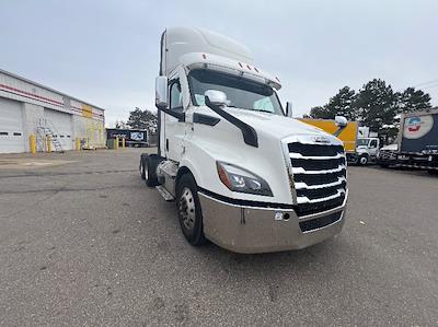 Used 2021 Freightliner Cascadia Detroit DD13 Semi Truck for sale #M220198 - photo 1