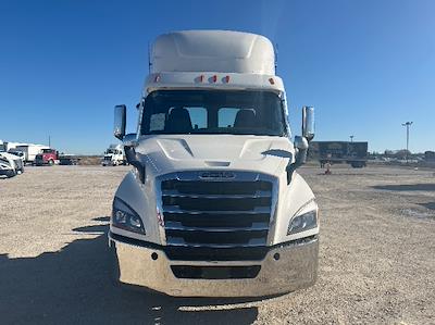 Used 2021 Freightliner Cascadia Detroit DD13 Semi Truck for sale #M220205 - photo 2
