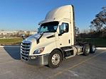 Used 2021 Freightliner Cascadia Detroit DD13 Semi Truck for sale #M220210 - photo 3