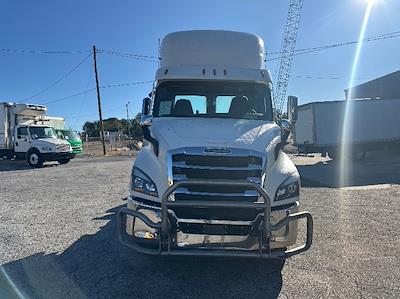 Used 2021 Freightliner Cascadia Detroit DD13 Semi Truck for sale #M220217 - photo 2
