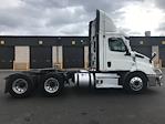 Used 2021 Freightliner Cascadia Detroit DD13 Semi Truck for sale #M220223 - photo 8