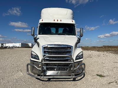 Used 2021 Freightliner Cascadia - photo 1