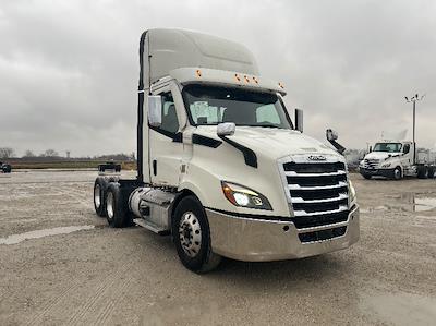 Used 2021 Freightliner Cascadia Detroit DD13 Semi Truck for sale #M220231 - photo 1