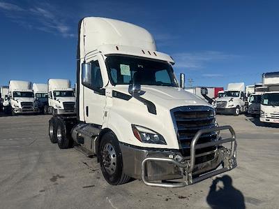 Used 2021 Freightliner Cascadia Detroit DD13 Semi Truck for sale #M220235 - photo 1