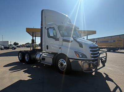 Used 2021 Freightliner Cascadia Detroit DD13 Semi Truck for sale #M220241 - photo 1