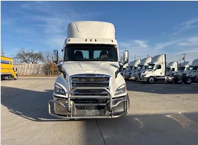 Used 2021 Freightliner Cascadia Detroit DD13 Semi Truck for sale #M220244 - photo 2