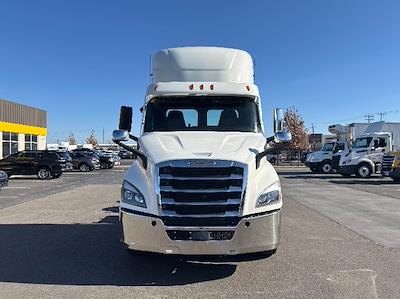 Used 2021 Freightliner Cascadia Detroit DD13 Semi Truck for sale #M220245 - photo 2