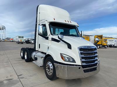 Used 2021 Freightliner Cascadia Detroit DD13 Semi Truck for sale #M220247 - photo 1