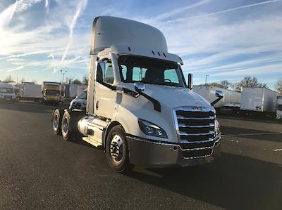 Used 2021 Freightliner Cascadia Detroit DD13 Semi Truck for sale #M220282 - photo 1