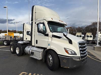 Used 2021 Freightliner Cascadia Detroit DD13 Semi Truck for sale #M220285 - photo 1