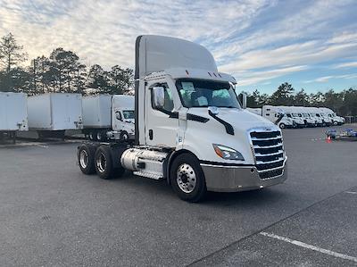 Used 2021 Freightliner Cascadia Detroit DD13 Semi Truck for sale #M220288 - photo 1