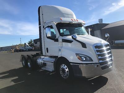 Used 2021 Freightliner Cascadia Detroit DD13 Semi Truck for sale #M220291 - photo 1