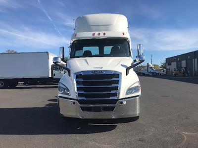Used 2021 Freightliner Cascadia Detroit DD13 Semi Truck for sale #M220291 - photo 2