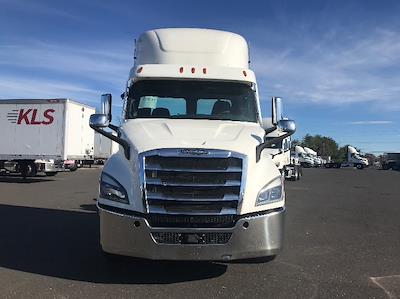 Used 2021 Freightliner Cascadia Detroit DD13 Semi Truck for sale #M220294 - photo 2
