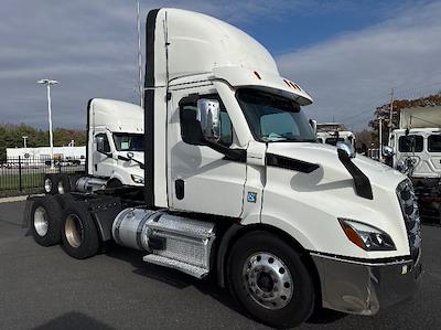 Used 2021 Freightliner Cascadia Detroit DD13 Semi Truck for sale #M220296 - photo 1