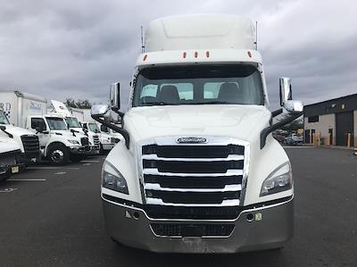Used 2021 Freightliner Cascadia Detroit DD13 Semi Truck for sale #M220306 - photo 2