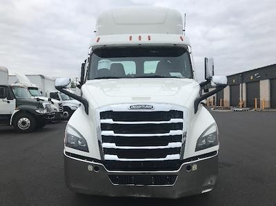 Used 2021 Freightliner Cascadia Detroit DD13 Semi Truck for sale #M220307 - photo 2
