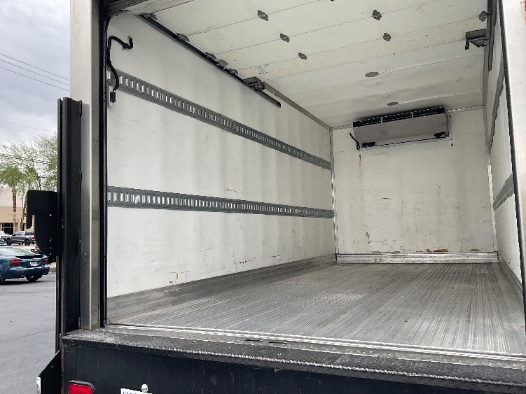 Used 2021 Isuzu NRR - photo 13